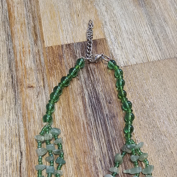 Chinese Natural Triple Strand Jadine/Aventurine Necklace&Andara Crystal Pendant. - Picture 8 of 9